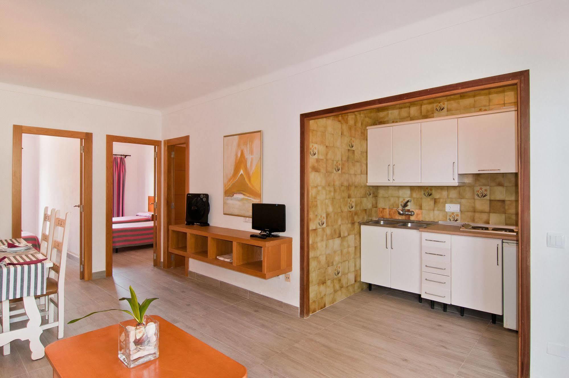 Apartamentos Estanques Колонья Сант Джордин Экстерьер фото