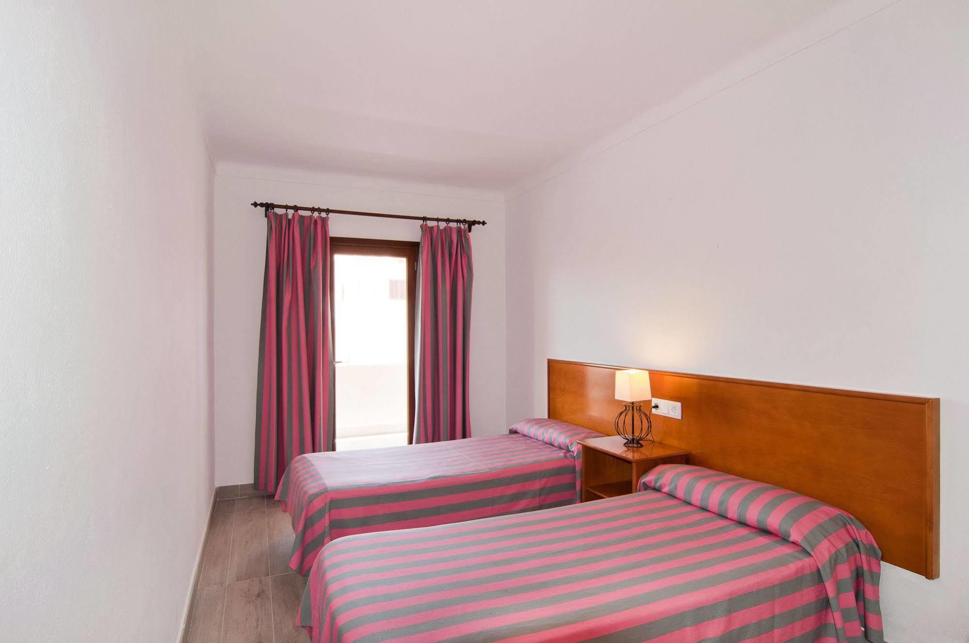 Apartamentos Estanques Колонья Сант Джордин Экстерьер фото